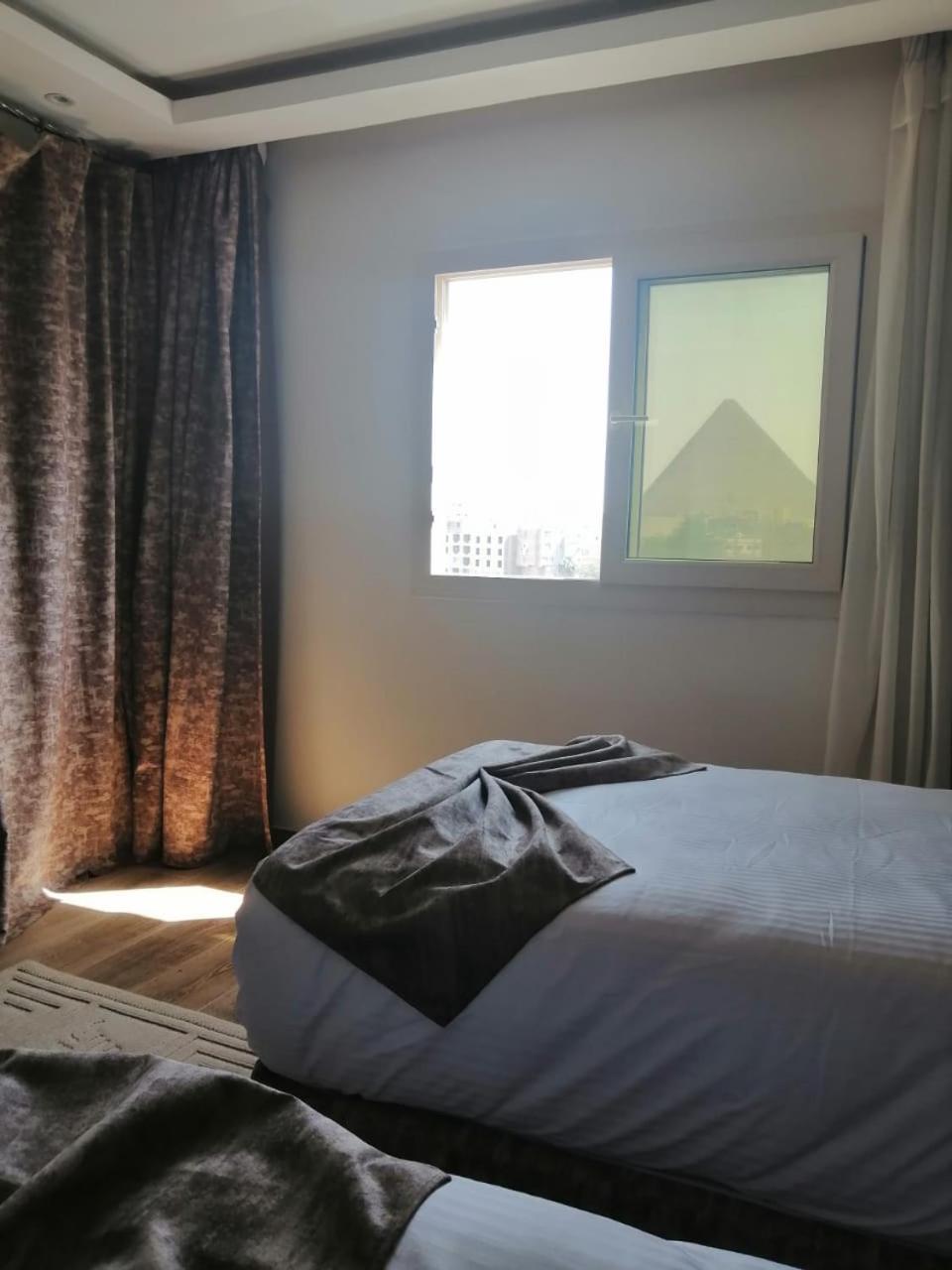Apartment شقه فندقيه فاخره رؤية مفتوحه للأهرامات