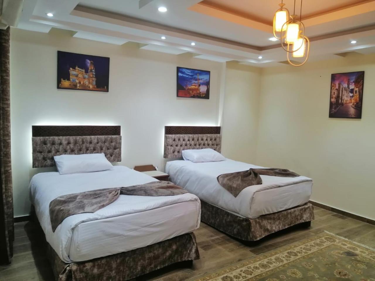 شقه فندقيه فاخره رؤية مفتوحه للأهرامات Apartment Cairo